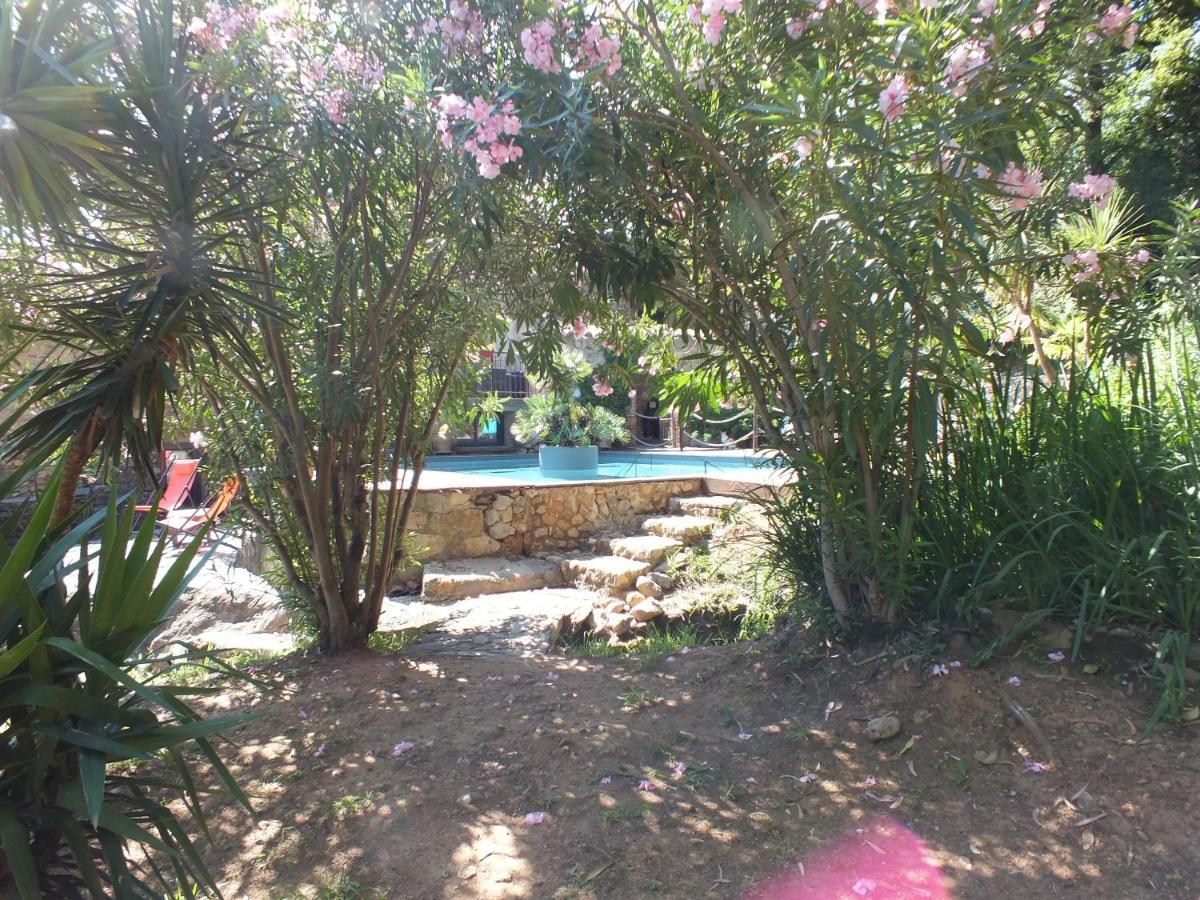 Casa9 Hotel Thuir Εξωτερικό φωτογραφία